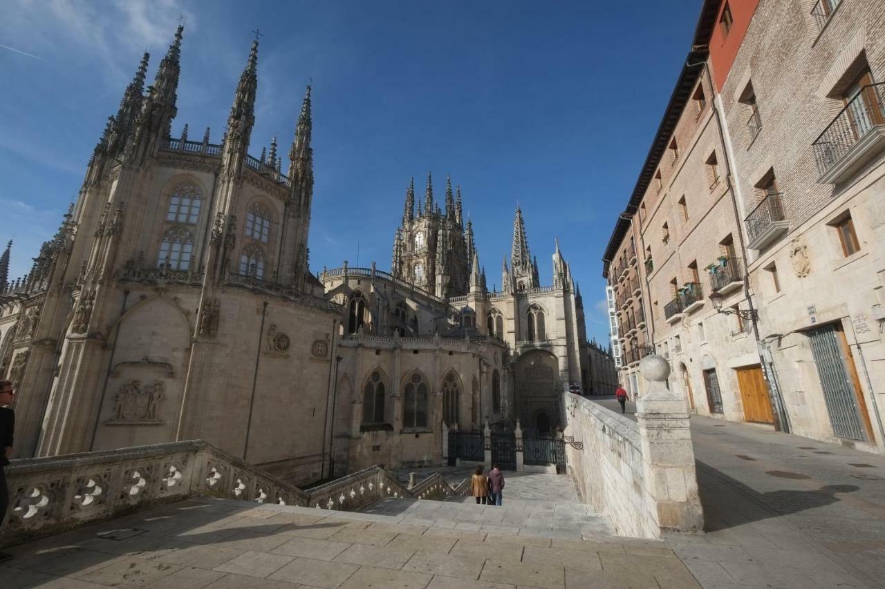 Tocando La Catedral By Exclusive Burgos Apartments Екстериор снимка